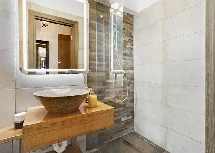 Heart Of #victoriei Bukarest