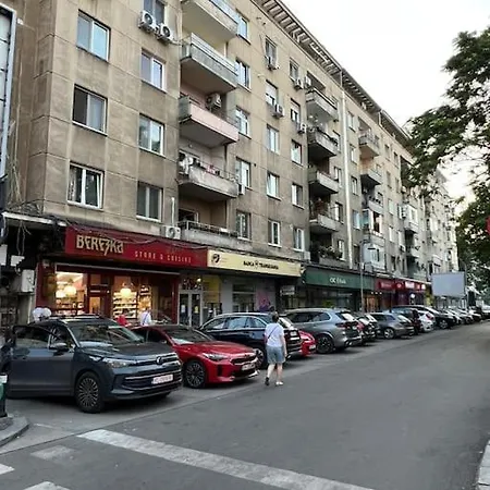 Heart Of #victoriei Bukarest